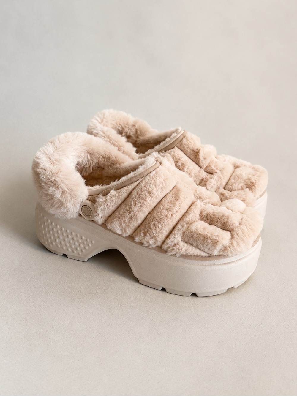 CROCS Stomp Lined Quilted Clogs Beige Platform Faux Fur